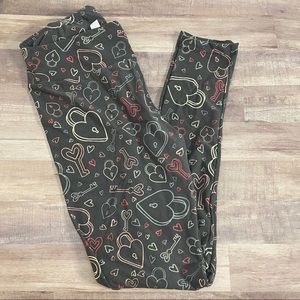 Grey Lularoe Leggings with Hearts and Keys